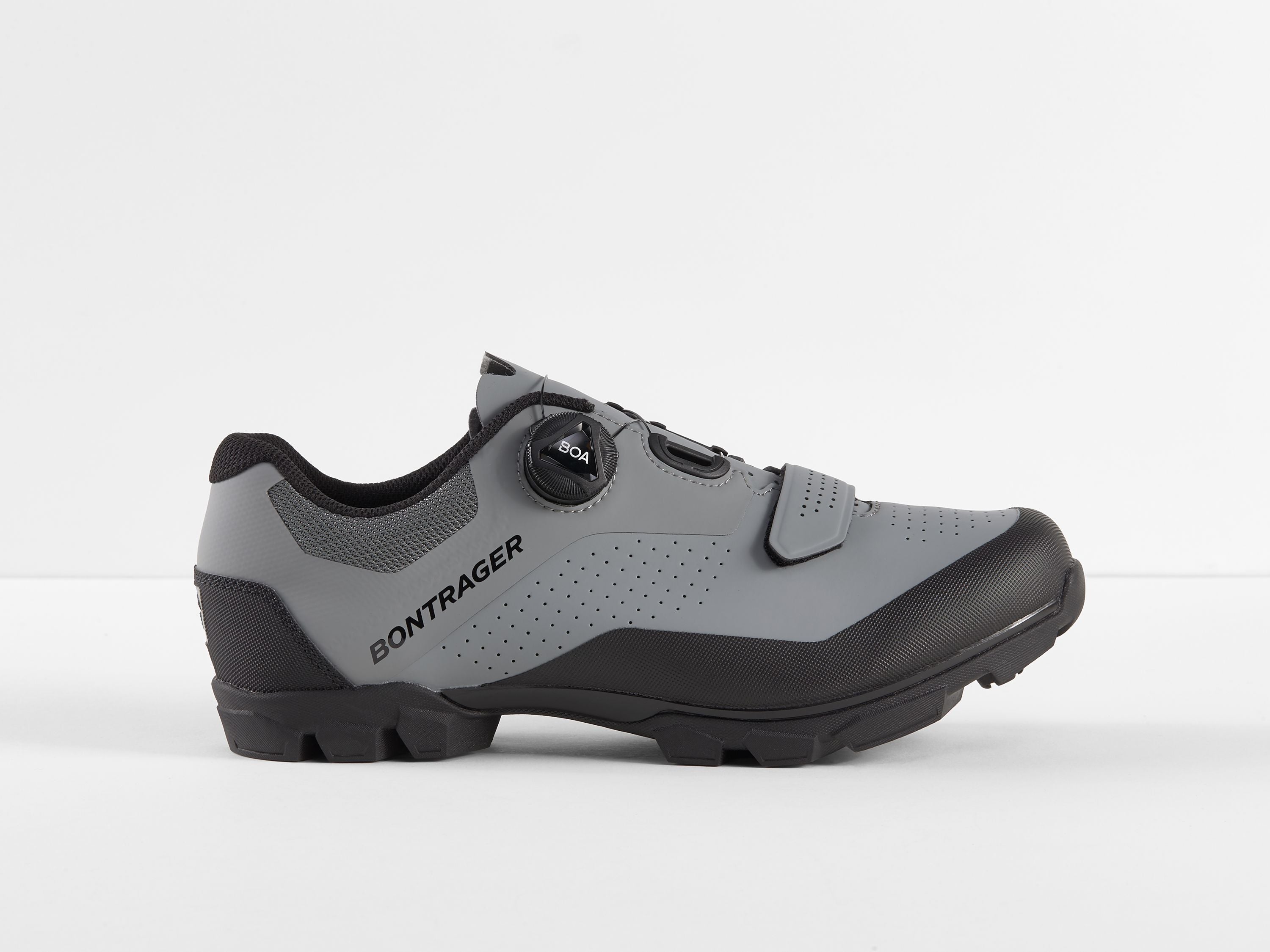 Bontrager Foray Mountain 44 Quicksilver/Black Shoe – Trek Bicycle
