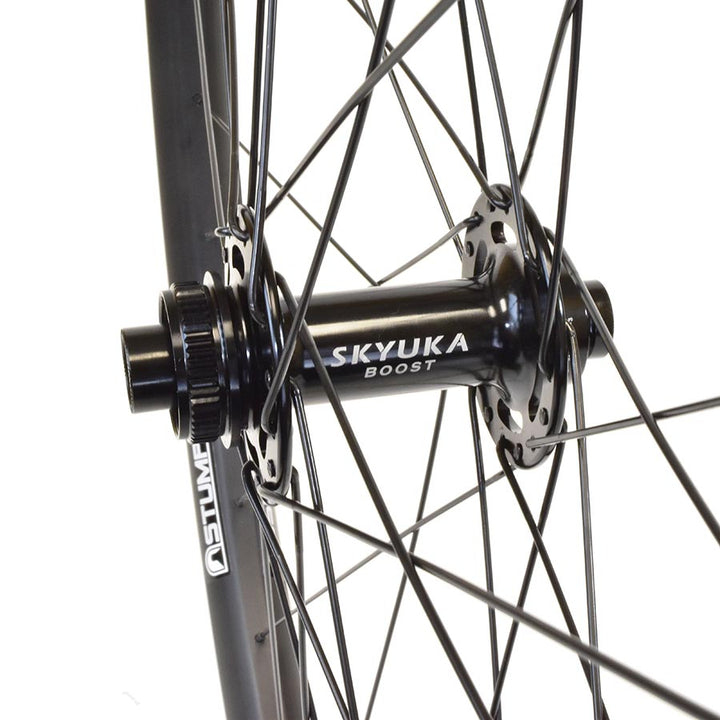 Boyd Cycling Prologue Stumphouse Wheel Front 27.5'' / 584 Holes: 32 15mm TA 100mm Disc
