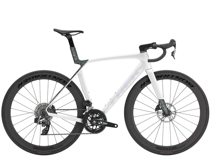 Madone SL 6 AXS XL Gloss Crystal White/Matte Deep Smoke