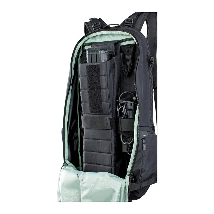 EVOC FR Trail E-Ride Protector backpack 20L Black ML