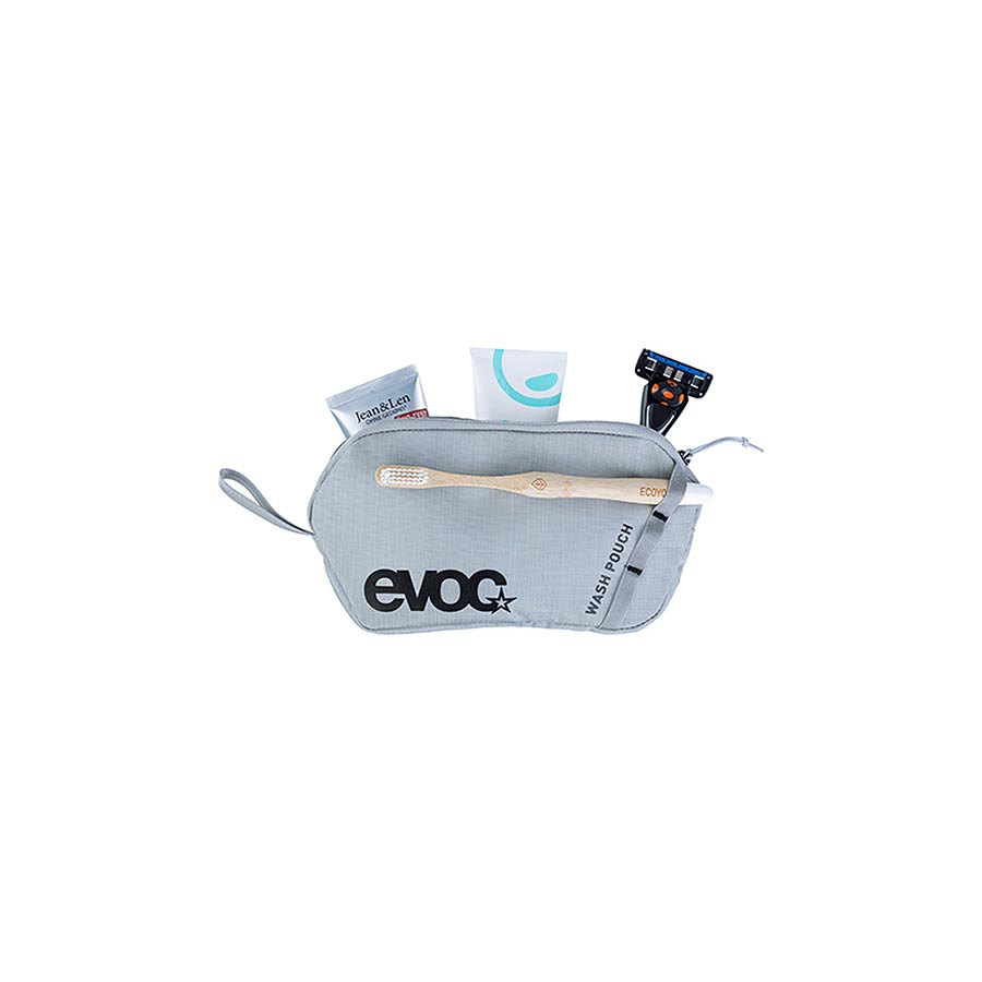 EVOC Explorer Pro 30 Hydration Bag Volume: 30L Bladder: Not included Silver
