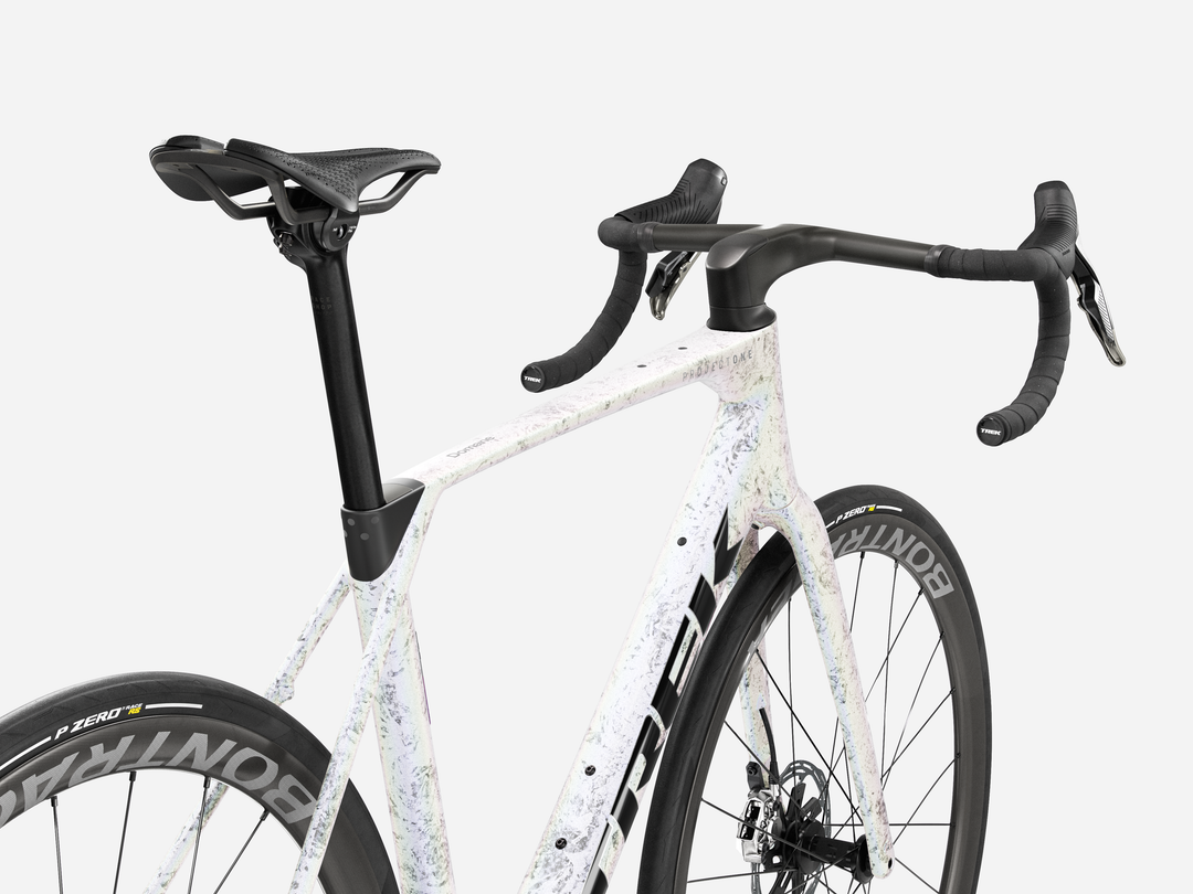 2027 Trek Domane SLR 9 AXS 1x Gen 5 - SRAM RED 1x XPLR (PRE-ORDER)