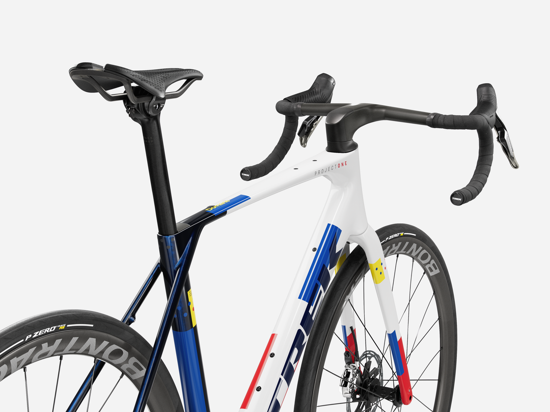 2027 Trek Domane SLR 9 AXS 1x Gen 5 - SRAM RED 1x XPLR (PRE-ORDER)