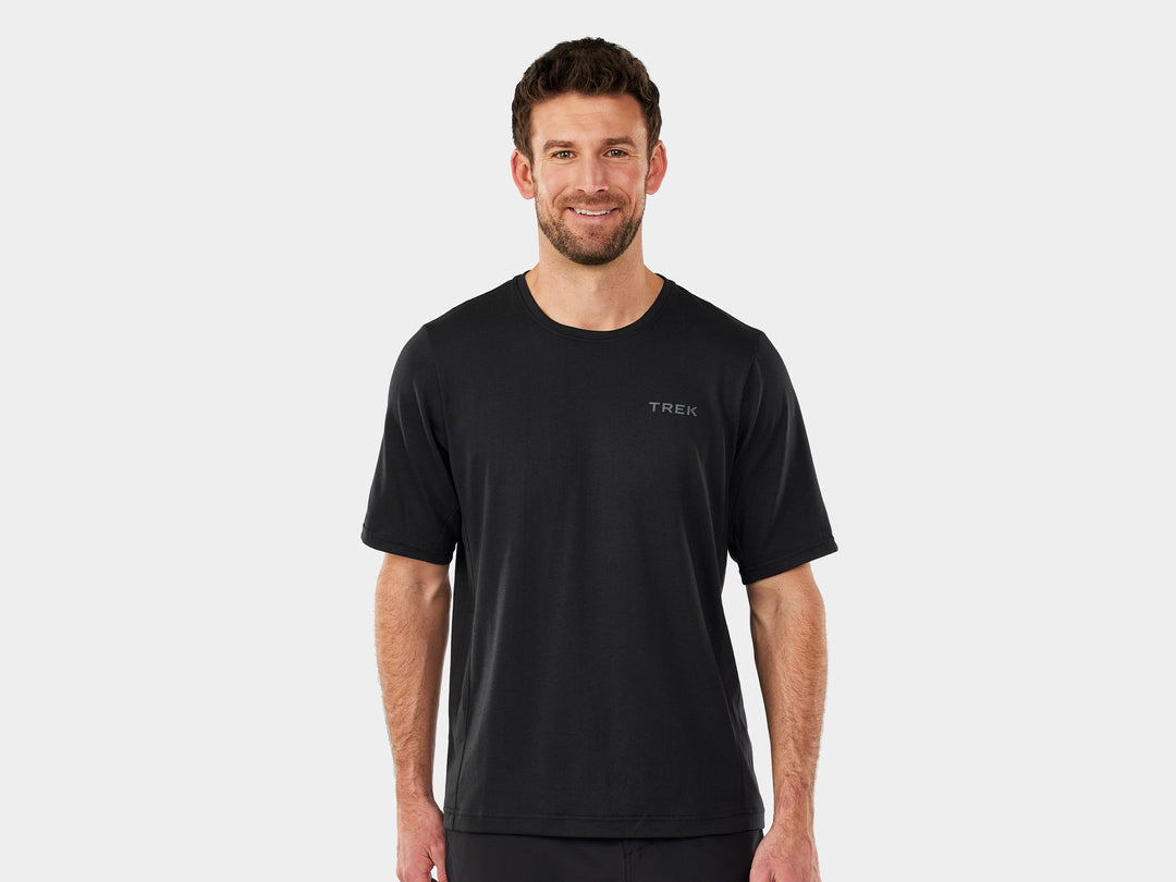 https://media.trekbikes.com/image/upload/EvokeTechTee_37082_B_Primary.jpg